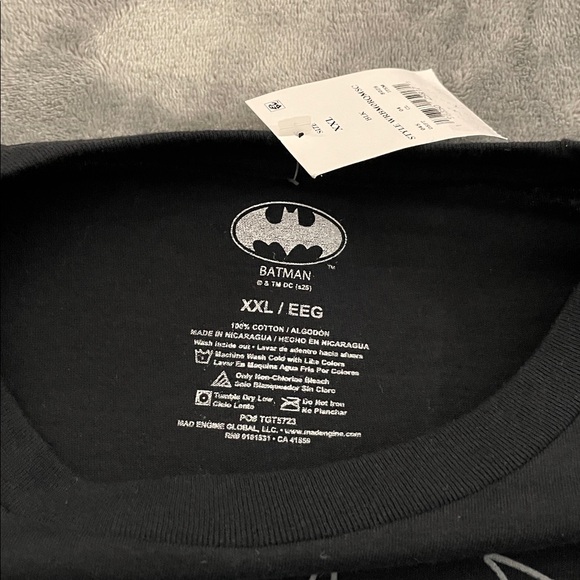 DC Batman Black Crew Neck Tee - Picture 5 of 5
